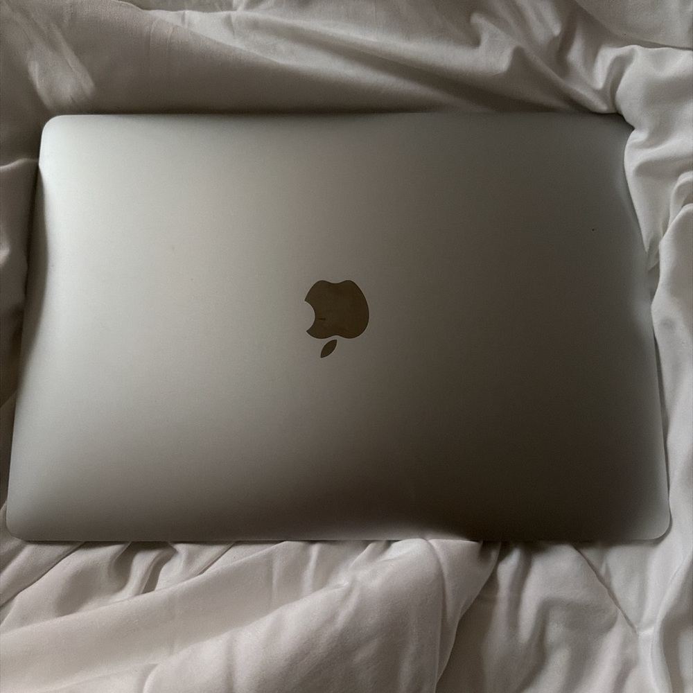 Macbook Air Silver Late 2020 M1 Chip